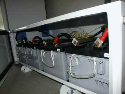 Battery Box Inside.JPG (1885092 bytes)