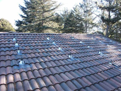 East Roof.JPG (3076504 bytes)