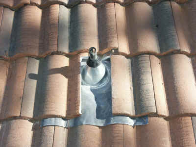 Pipe Mount Flashed.JPG (2487704 bytes)