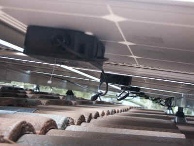 Under Panels Connections 1.JPG (2200652 bytes)